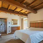 Convento La Perla カッラーラ