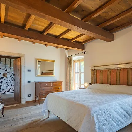 Convento La Perla كارارا
